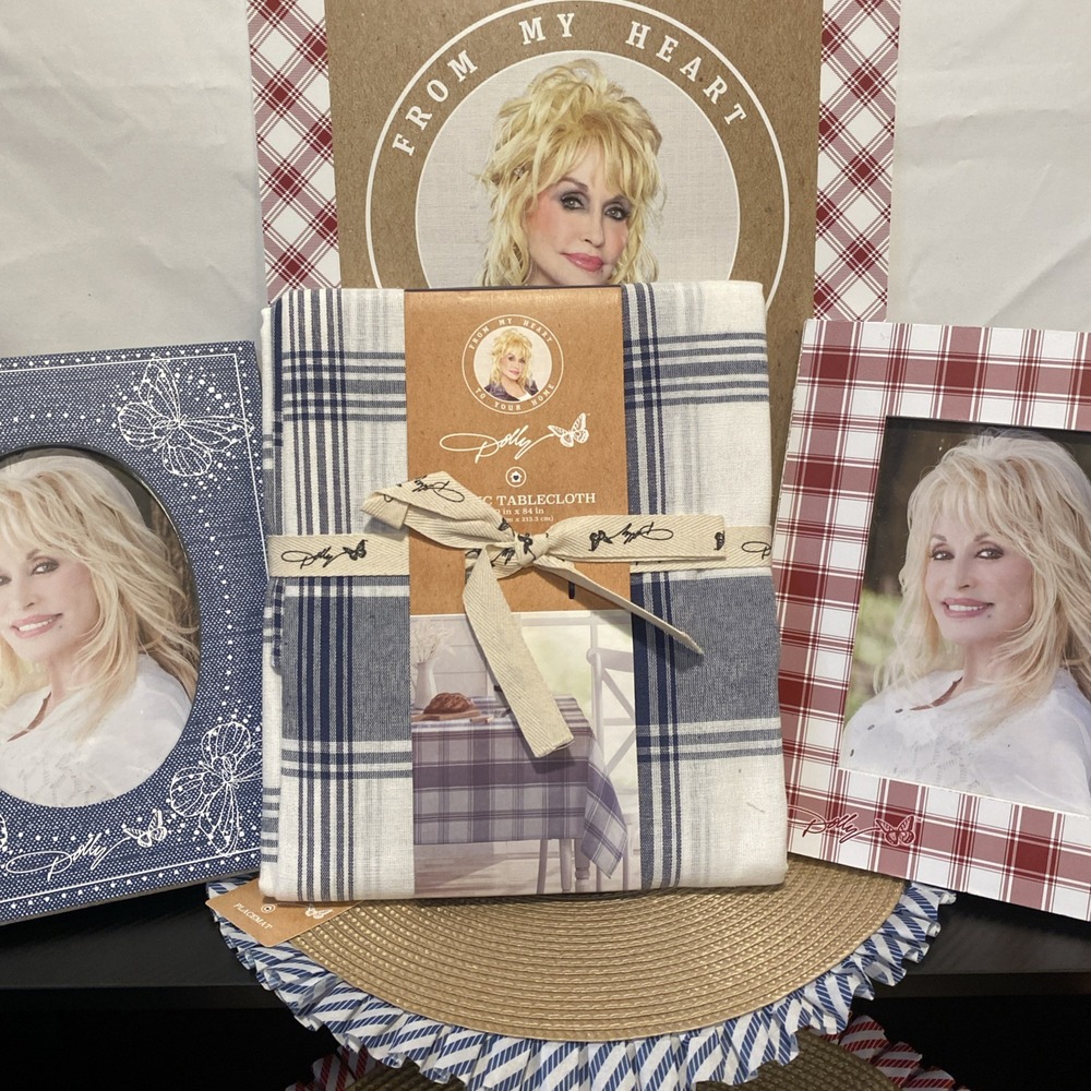 DOLLY PARTON~BLUE & WHITE PLAID FABRIC TABLECLOTH~SIZE 60" X 84"~NIP‎ Mainstream